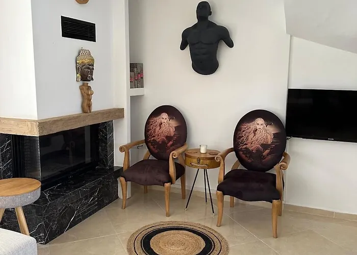 Detached House With Pool In Alacati * Кешме