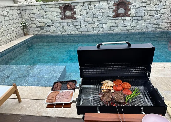 Detached House With Pool In Alacati * Кешме