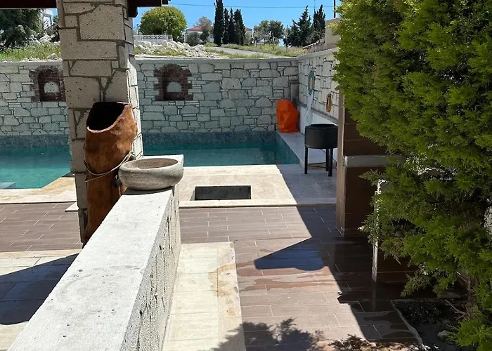 Detached House With Pool In Alacati Villa Çeşme